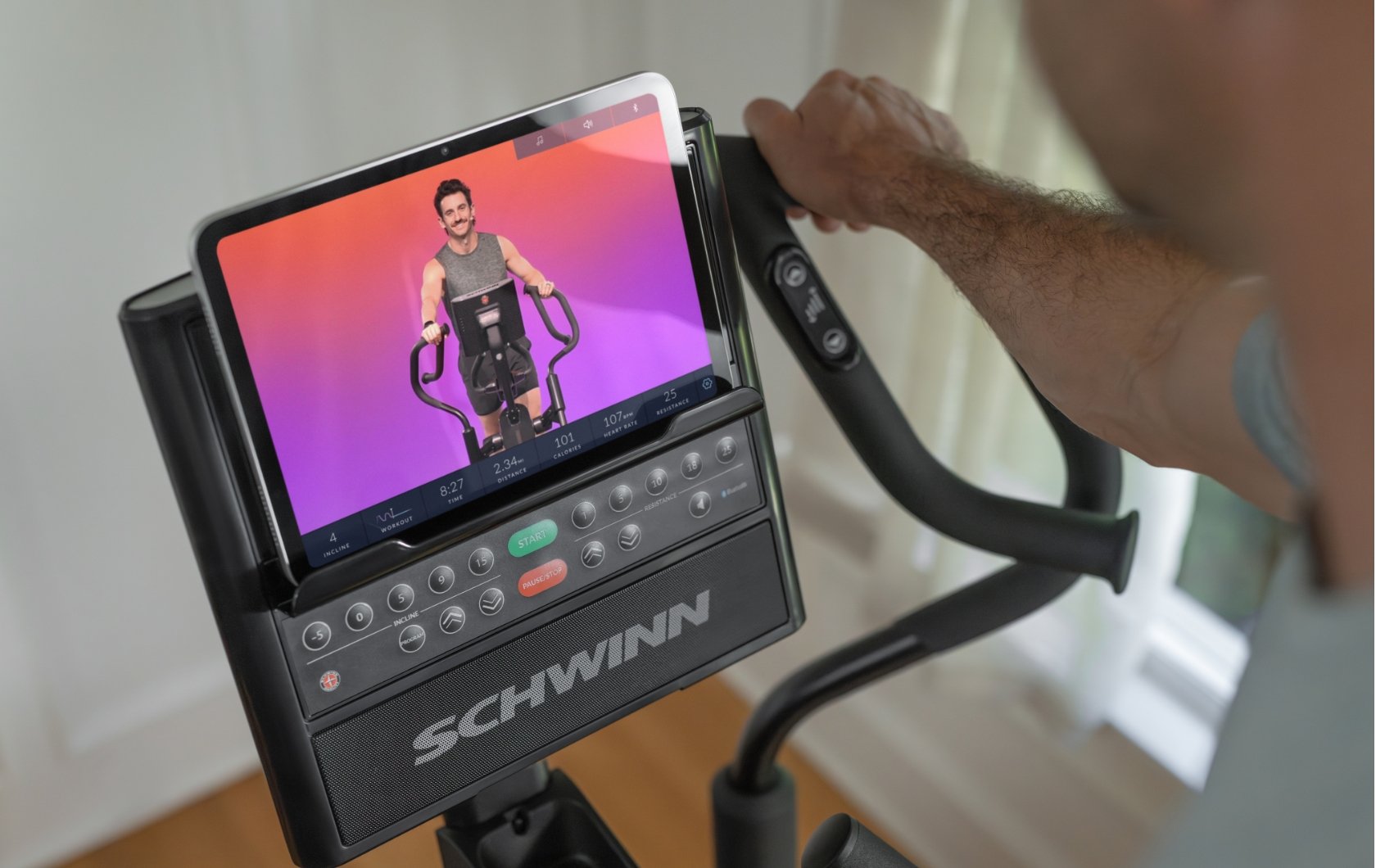 Schwinn 490 Elliptical Schwinn